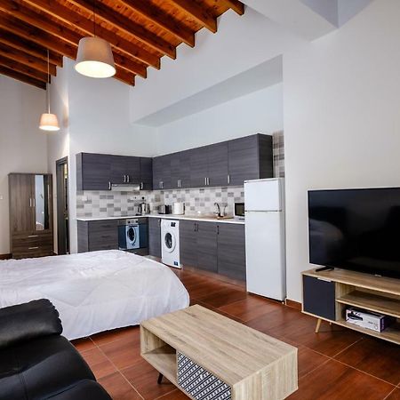 The Loft Studio Appartamento Larnaca Esterno foto